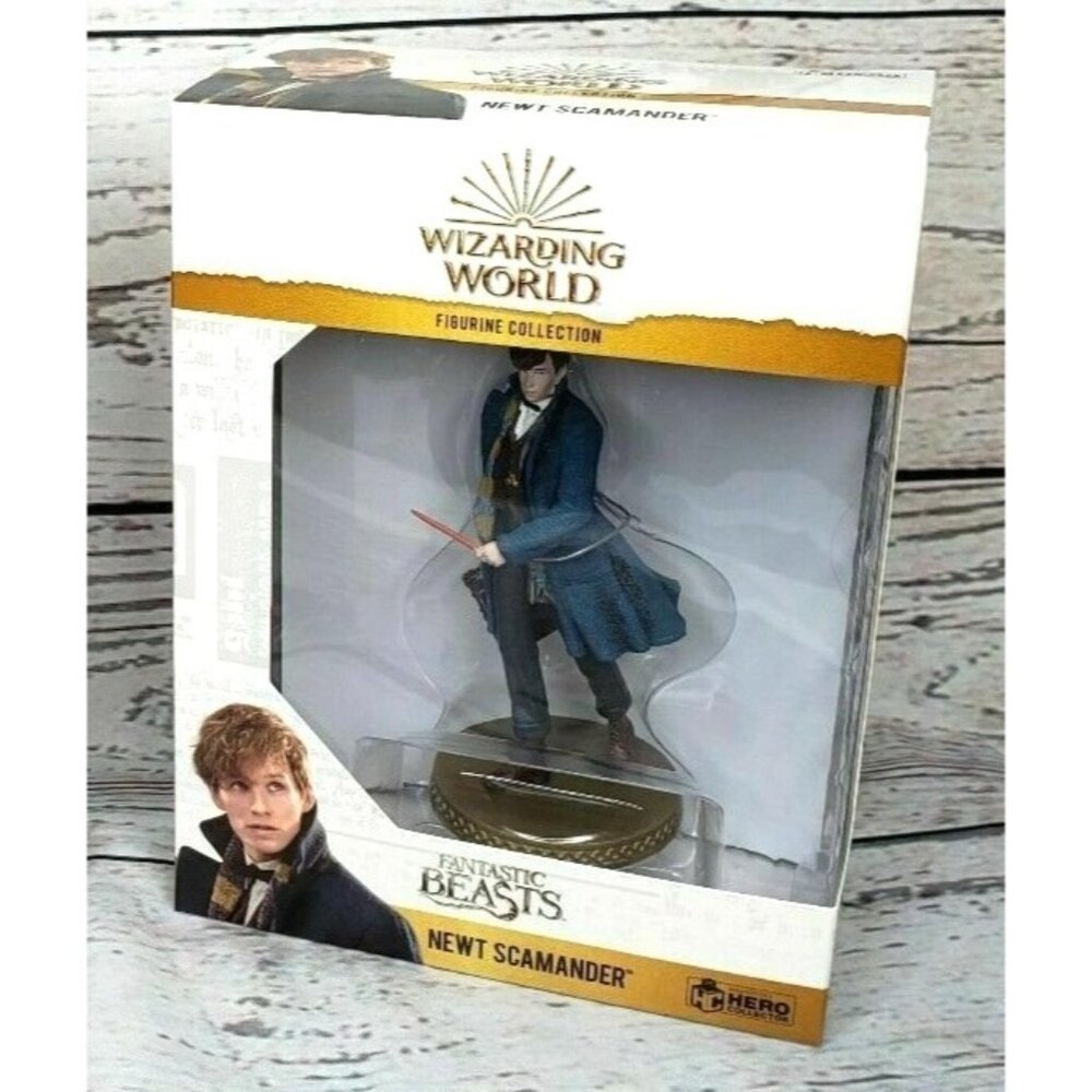 Wizarding World Harry Potter Newt Scammader Figure